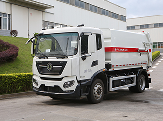 Camion à ordures à quai - FLM5180ZDJDF6