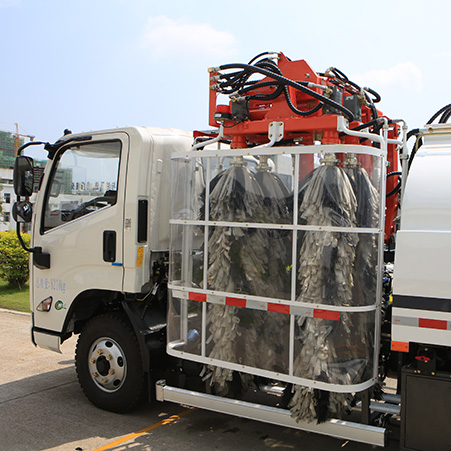 Véhicule de nettoyage de garde-corps routier FULONGMA, efficace, respectueux de l'environnement et aux performances supérieures